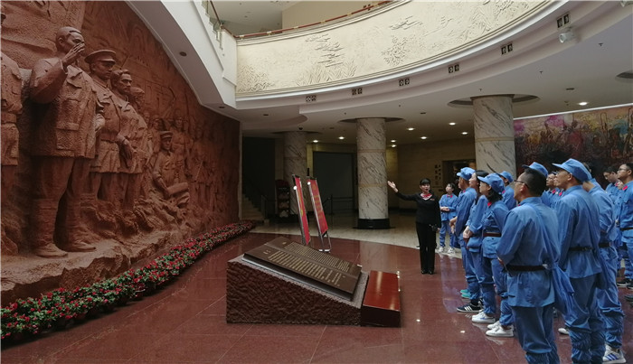 参观百色起义纪念馆_副本 参观百色起义纪念馆_副本