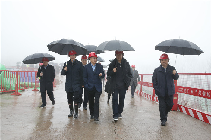 20190308省委常委曲木史哈带队赴森投公司丹景台项目调研照片_副本 20190308省委常委曲木史哈带队赴森投公司丹景台项目调研照片_副本